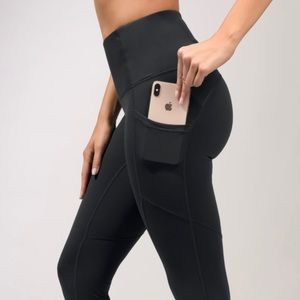 Yogalicious Lux 7/8 Leggings with Pockets